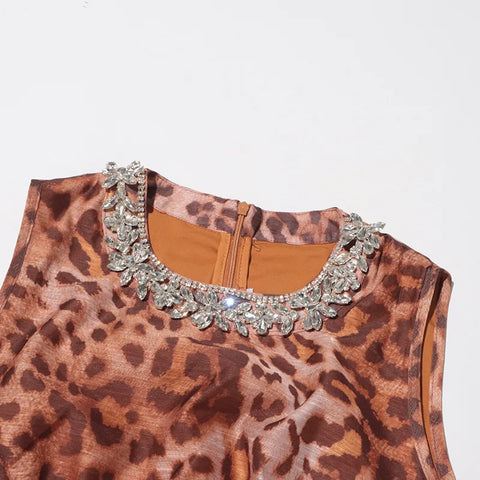 High Quality Paris Fashion Designer Senior Sense Leopard Print Skirt 2024 Summer New Round Neck Set Diamond Waist Dress Women