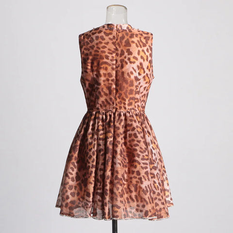 High Quality Paris Fashion Designer Senior Sense Leopard Print Skirt 2024 Summer New Round Neck Set Diamond Waist Dress Women